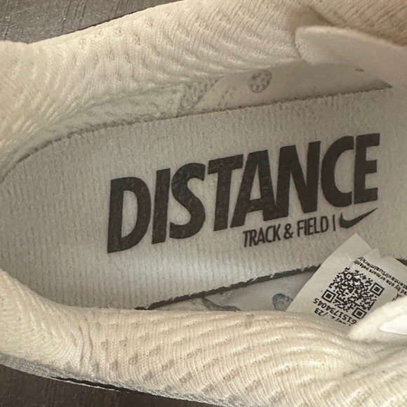 NEW Nike Zoom Rival - DC8725-100 - Picture 2 of 7